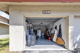 1769 NE 40th Pl, Pompano Beach, FL 33064 - Photo 28