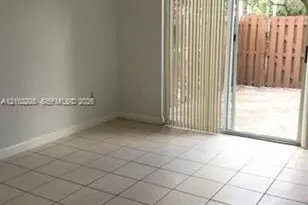 11352 NW 56th St, Doral, FL 33178 - Photo 6