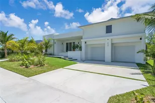 824 Rose Ct, Other City - In The State Of Florida, FL 34145 - Photo 1