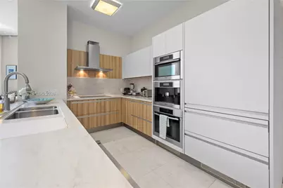 900 Brickell Key Blvd #3005, Miami, FL 33131 - Photo 12