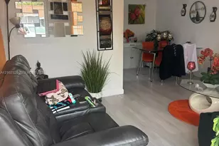 831 NW 24th Ave, Miami, FL 33125 - Photo 16