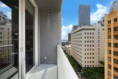 151 SE 1st St #1003, Miami, FL 33131 - Photo 12