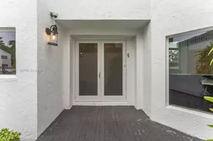 20205 W Oakhaven Cir, Miami, FL 33179 - Photo 32