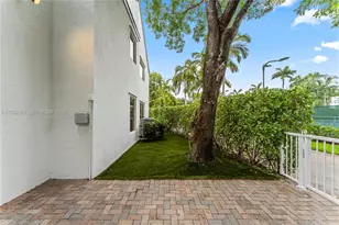 20205 W Oakhaven Cir, Miami, FL 33179 - Photo 40