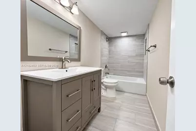 6130 W 19th Ave #308, Hialeah, FL 33012 - Photo 4