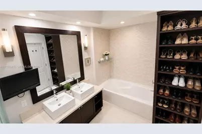 5300 NW 87th Ave #915, Doral, FL 33178 - Photo 8
