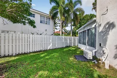 83 Gables Blvd, Weston, FL 33326 - Photo 48