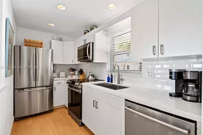 341 N Birch Rd #209, Fort Lauderdale, FL 33304 - Photo 6