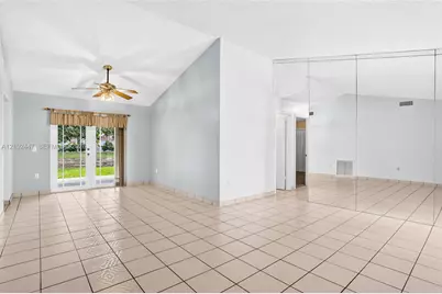 8500 NW 3rd St, Pembroke Pines, FL 33024 - Photo 8