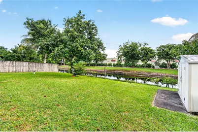 8500 NW 3rd St, Pembroke Pines, FL 33024 - Photo 32