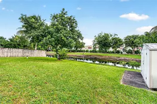 8500 NW 3rd St, Pembroke Pines, FL 33024 - Photo 32