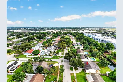 8500 NW 3rd St, Pembroke Pines, FL 33024 - Photo 46