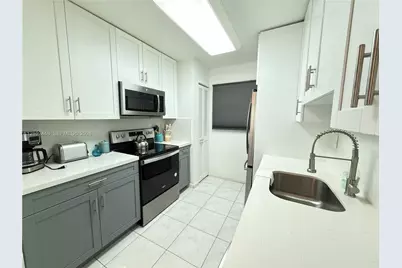 201 178th Dr #223, Sunny Isles Beach, FL 33160 - Photo 1