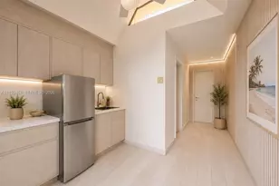 20191 E Country Club Dr, Aventura, FL 33180 - Photo 2