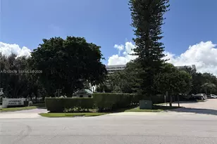 356 Golfview Rd, North Palm Beach, FL 33408 - Photo 1