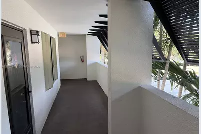 356 Golfview Rd #305, North Palm Beach, FL 33408 - Photo 10