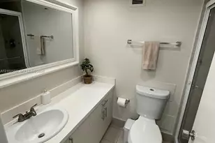 6039 Collins Ave, Miami Beach, FL 33140 - Photo 14