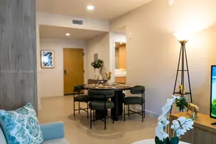 11 NE 6th St, Miami, FL 33132 - Photo 6