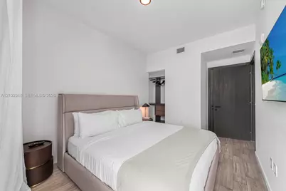 398 NE 5th St #1711, Miami, FL 33132 - Photo 16