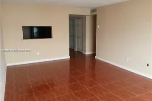 492 NW 165th St Rd, Miami, FL 33169 - Photo 4