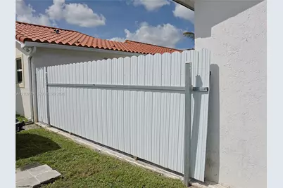13555 SW 38th Ln, Miami, FL 33175 - Photo 6