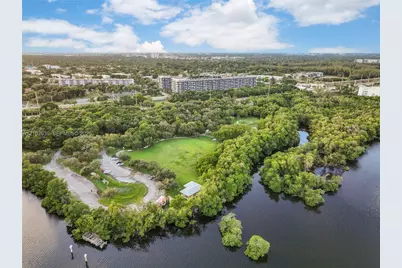 16385 Biscayne Blvd #407, North Miami Beach, FL 33160 - Photo 42