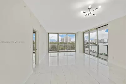 16385 Biscayne Blvd #407, North Miami Beach, FL 33160 - Photo 6