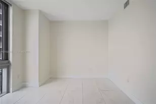 16385 Biscayne Blvd, North Miami Beach, FL 33160 - Photo 18