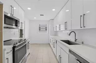 719 SW 18th St, Boynton Beach, FL 33426 - Photo 12
