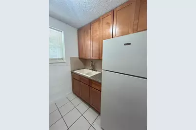 5814 NE 4th Ct #106, Miami, FL 33137 - Photo 10