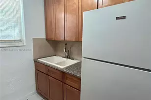 5814 NE 4th Ct, Miami, FL 33137 - Photo 10