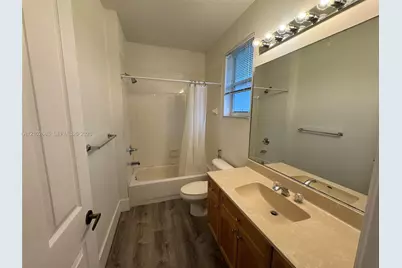 1360 Victoria Isle Dr, Weston, FL 33327 - Photo 58