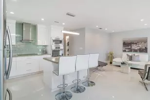 9350 SW 45th Terrace, Miami, FL 33165 - Photo 2