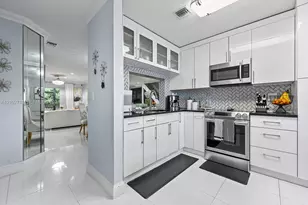 10942 W Sample Rd, Coral Springs, FL 33065 - Photo 14