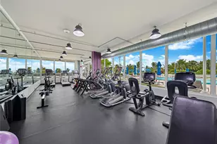 100 Lincoln Rd, Miami Beach, FL 33139 - Photo 16