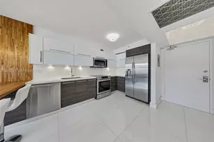 100 Lincoln Rd, Miami Beach, FL 33139 - Photo 14