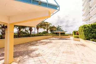 7601 E Treasure Dr, North Bay Village, FL 33141 - Photo 24