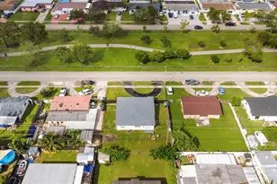 19411 SW 117th Ave, Miami, FL 33177 - Photo 4