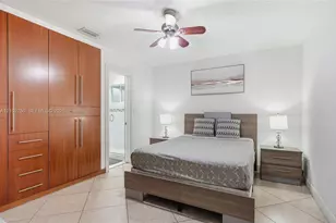 13996 Lake Lure Ct, Miami Lakes, FL 33014 - Photo 12