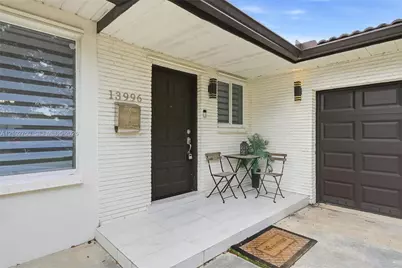 13996 Lake Lure Ct, Miami Lakes, FL 33014 - Photo 2