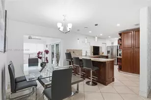 13996 Lake Lure Ct, Miami Lakes, FL 33014 - Photo 6