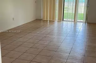 10253 NW 9th St Circle, Miami, FL 33172 - Photo 2