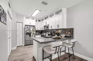 10870 NW 88th Terrace, Doral, FL 33178 - Photo 2