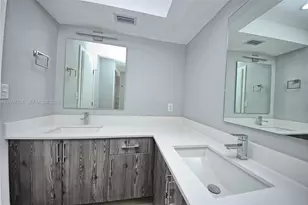 1660 NE 191st St, Miami, FL 33179 - Photo 12