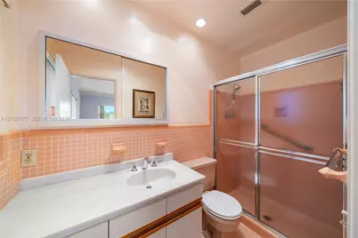 12805 Maple Rd, North Miami, FL 33181 - Photo 28
