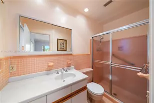 12805 Maple Rd, North Miami, FL 33181 - Photo 28