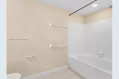 60 Key West Ct #60, Weston, FL 33326 - Photo 16