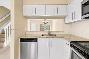 60 Key W Ct, Weston, FL 33326 - Photo 6