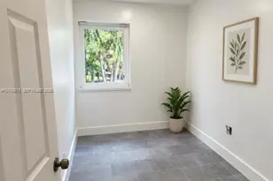 4111 NW 5th St, Miami, FL 33126 - Photo 6