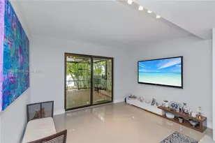 8956 Palm Tree Ln, Pembroke Pines, FL 33024 - Photo 12